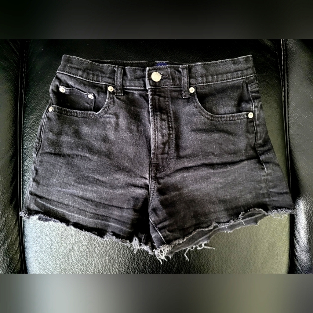 🌺2 for $10🌺 Gap Size 26 High Rise Black Washed Shorts